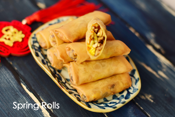 Chinese New Year's Eve Traditional Foods - Spring Rolls
